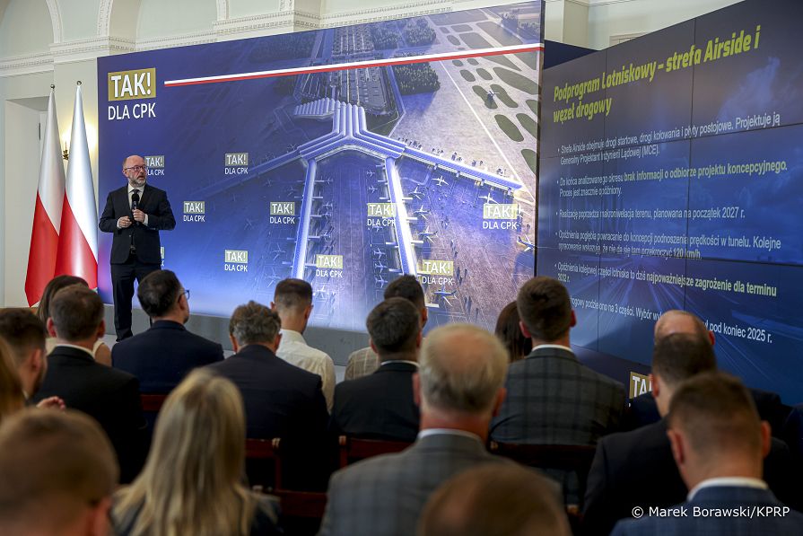 13_Pawel_Szefernaker_konferencja_Co dalej_z_CPK_20260807_MB_17589.jpg