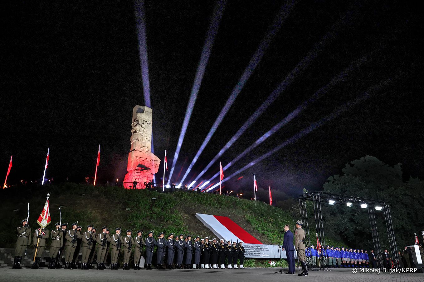 009_Prezydent_Karol_Nawrocki_87_rocznica_wybuchu_II_wojny_swiatowej_Westerplatte_20260901_MWB15004.jpg
