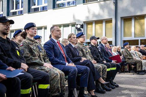 003_Para_Prezydencka_rozpoczecie_roku_szkolnego_Komornica_20260901_AS216189.jpg