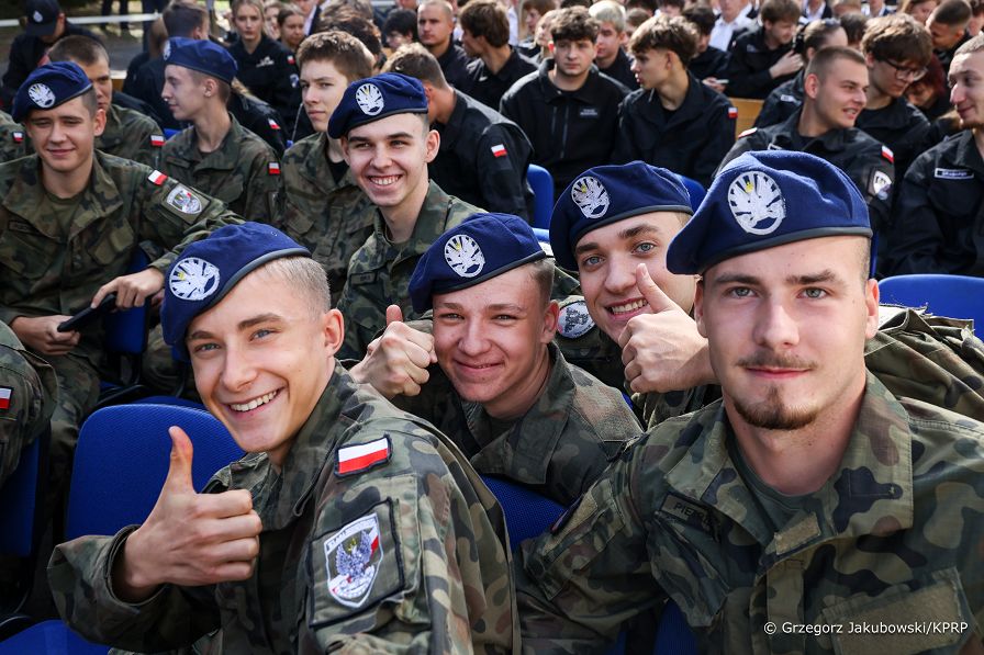 021_Para_Prezydencka_rozpoczecie_roku_szkolnego_Komornica_20260901_GJB_0986.jpg