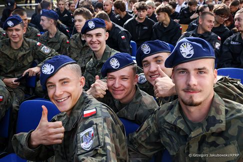 021_Para_Prezydencka_rozpoczecie_roku_szkolnego_Komornica_20260901_GJB_0986.jpg