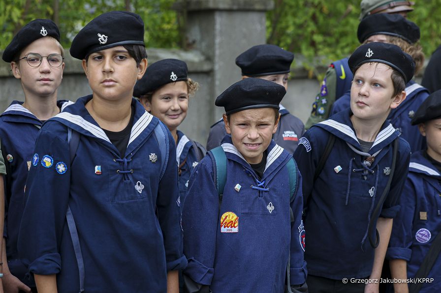 38_Karol_Nawrocki_uroczystosc_pogrzebowa_dzieci_ofiar_niemieckiego_obozu_Lodz_20260910_GJA_7099.jpg