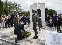 30_Karol_Nawrocki_uroczystosc_pogrzebowa_dzieci_ofiar_niemieckiego_obozu_Lodz_20260910_GJB_3314.jpg