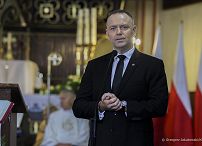 17_Karol_Nawrocki_uroczystosc_pogrzebowa_dzieci_ofiar_niemieckiego_obozu_Lodz_20260910_GJA_6395.jpg