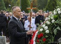 41_Karol_Nawrocki_uroczystosc_pogrzebowa_dzieci_ofiar_niemieckiego_obozu_Lodz_20260910_GJB_3430.jpg