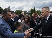 42_Karol_Nawrocki_uroczystosc_pogrzebowa_dzieci_ofiar_niemieckiego_obozu_Lodz_20260910_GJB_3446.jpg