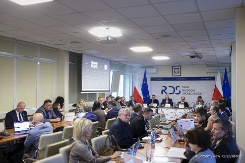 01_Mateusz_Kotecki_rada_dailogu_solecznego_20260910_MB_12523.jpg
