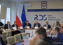 06_Mateusz_Kotecki_rada_dailogu_solecznego_20260910_MB_23627.jpg