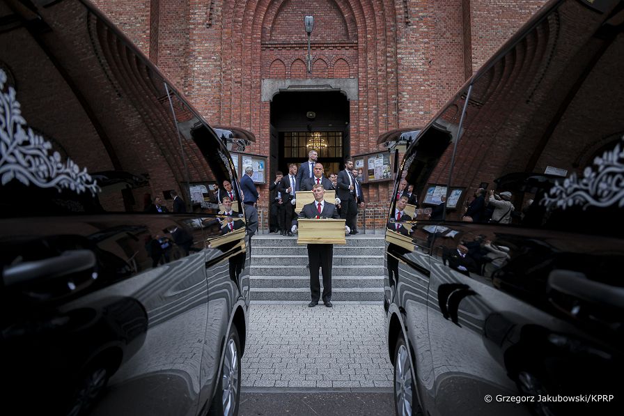 27_Karol_Nawrocki_uroczystosc_pogrzebowa_dzieci_ofiar_niemieckiego_obozu_Lodz_20260910_GJB_3299.jpg