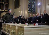 08_Karol_Nawrocki_uroczystosc_pogrzebowa_dzieci_ofiar_niemieckiego_obozu_Lodz_20260910_GJB_2978.jpg