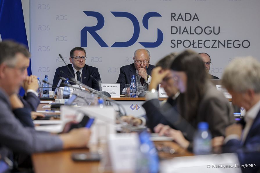04_Mateusz_Kotecki_rada_dailogu_solecznego_20260910_MB_23572.jpg