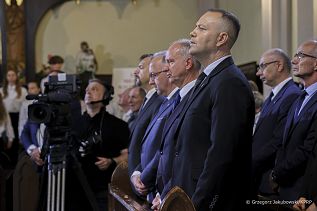 06_Karol_Nawrocki_uroczystosc_pogrzebowa_dzieci_ofiar_niemieckiego_obozu_Lodz_20260910_GJB_2921.jpg