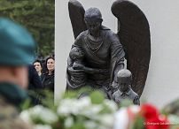 28_Karol_Nawrocki_uroczystosc_pogrzebowa_dzieci_ofiar_niemieckiego_obozu_Lodz_20260910_GJA_6626.jpg