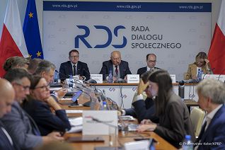02_Mateusz_Kotecki_rada_dailogu_solecznego_20260910_MB_23534.jpg