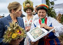 010_new_Prezydentowa_Marta_Nawrocka_Konkurs_najladniejszy_wieniec_dozynkowy _20260912_AS212147.jpg