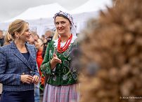 023_Prezydentowa_Marta_Nawrocka_Konkurs_najladniejszy_wieniec_dozynkowy _20260912_AS213394.jpg