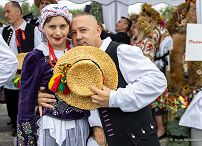 016_Prezydentowa_Marta_Nawrocka_Konkurs_najladniejszy_wieniec_dozynkowy _20260912_AS211393.jpg