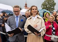 031_Prezydentowa_Marta_Nawrocka_Konkurs_najladniejszy_wieniec_dozynkowy _20260912_AS214245.jpg