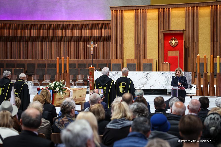 004_Minister_Agnieszka_Jedrzak_uroczystosci_pogrzebowe_ks_Lukasza_Malkowskiego_20260917_PK1_1254.jpg