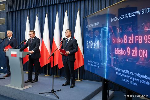 001_Minister_Pawel_Szefernaker_konferencja_20260917_MWB18566.jpg