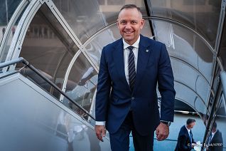 003_Prezydent_Karol_Nawrocki_wylot_do_USA_20260918_MWB19008.jpg
