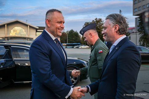 002_Prezydent_Karol_Nawrocki_wylot_do_USA_20260918_MWB18864.jpg
