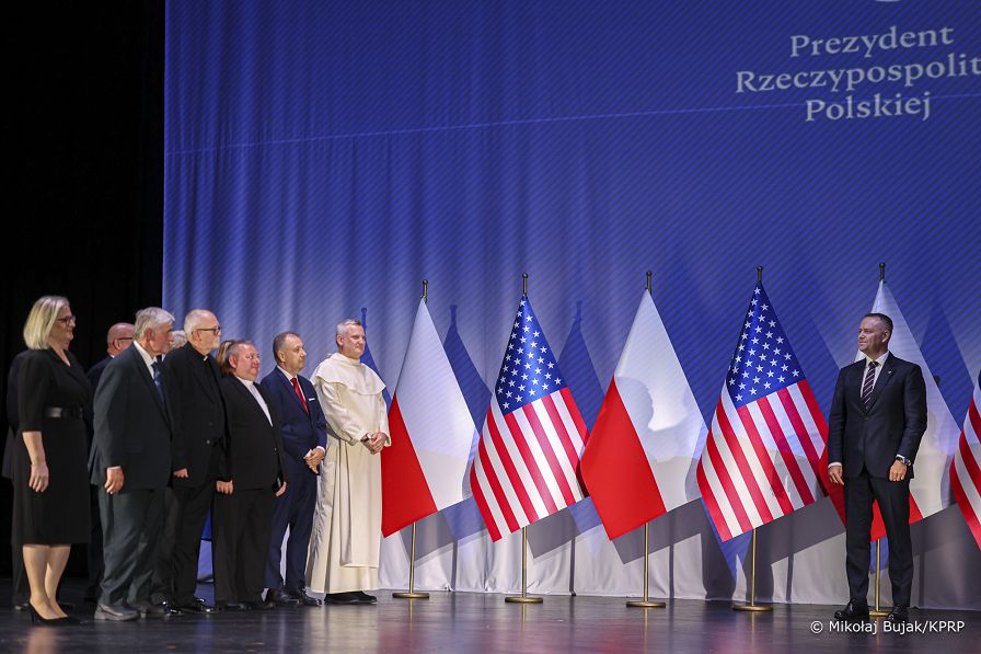 010_Karol_Marta_Nawroccy_Spotkanie_Polonia_USA_20260920_MWB25752.jpg