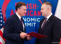043_A_Prezydent Karol Nawrocki_Ceremonia wręczenia odznaczeń państwowych w Instytucie Pileckiego_22-09-2026_MWB15575.jpg.JPG