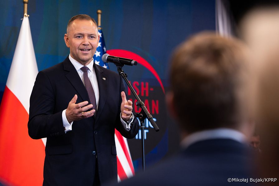 047_A_Prezydent Karol Nawrocki_Ceremonia wręczenia odznaczeń państwowych w Instytucie Pileckiego_22-09-2026_MWB27874.jpg.JPG