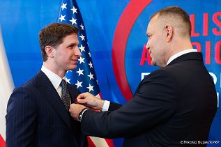 041_A_Prezydent Karol Nawrocki_Ceremonia wręczenia odznaczeń państwowych w Instytucie Pileckiego_22-09-2026_MWB15510.jpg.JPG