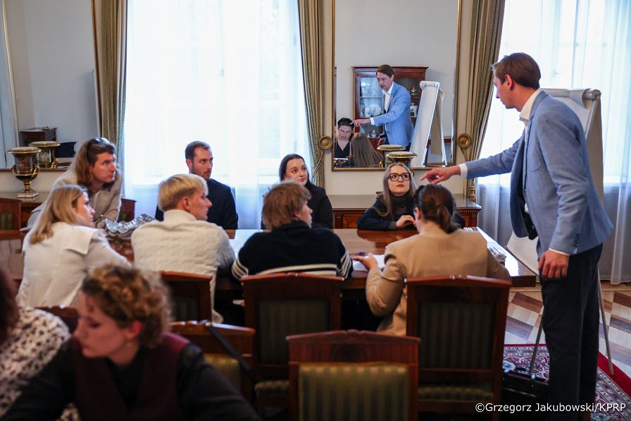026_Minister Mateusz Kotecki_Seminarium w Dniu Pamięci Ofiar Zagłady z Zaburzeniami Psychicznymi_22-09-2026_GJB_1924.jpg.JPG