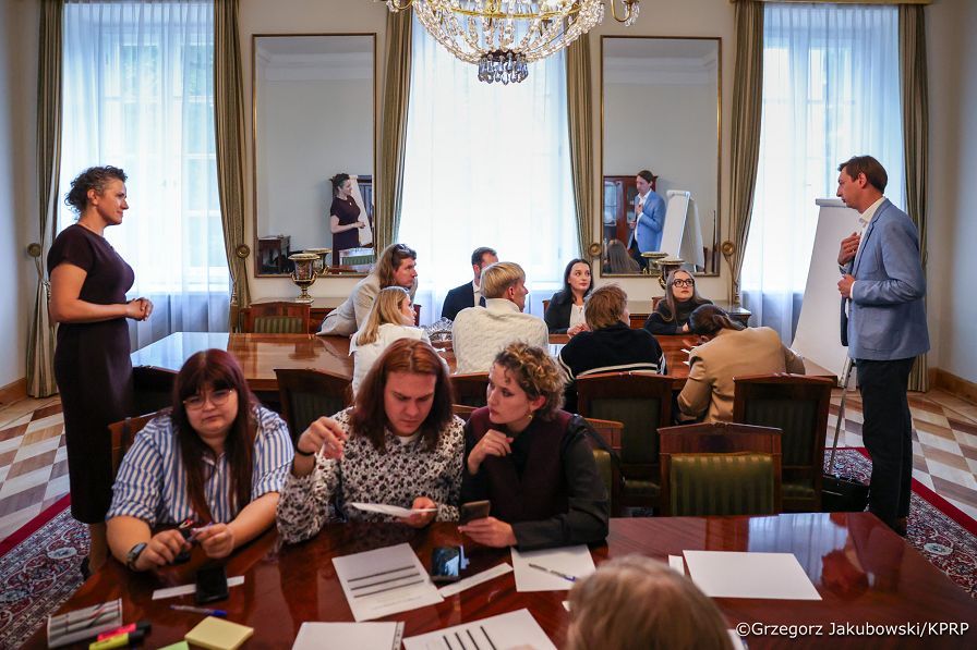 027_Minister Mateusz Kotecki_Seminarium w Dniu Pamięci Ofiar Zagłady z Zaburzeniami Psychicznymi_22-09-2026_GJB_1938.jpg.JPG