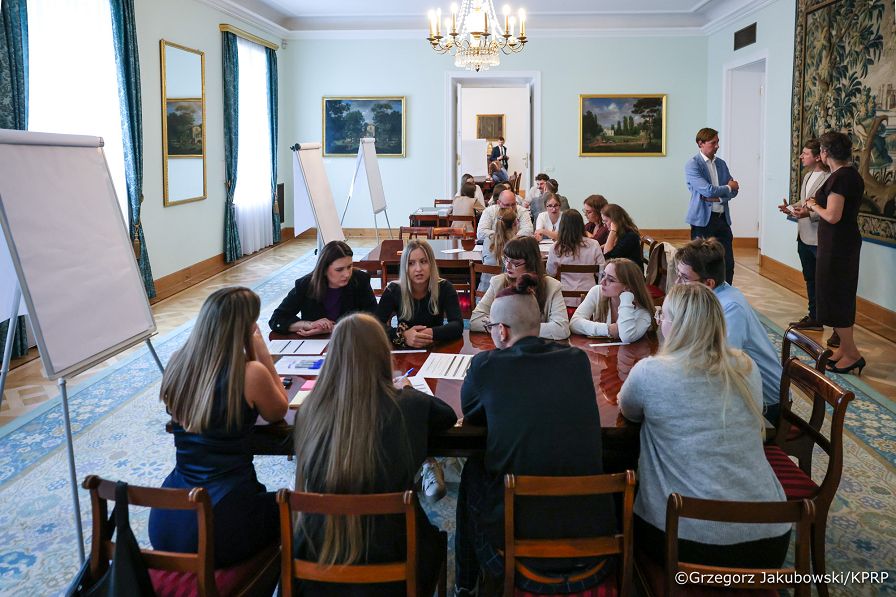 022_Minister Mateusz Kotecki_Seminarium w Dniu Pamięci Ofiar Zagłady z Zaburzeniami Psychicznymi_22-09-2026_GJB_1740.jpg.JPG