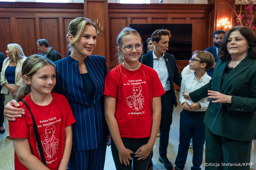 029_Pierwsza Dama Marta Nawrocka_USA_Garfield_Wizyta w szkolePolskiej_AS1_0847.jpg.JPG
