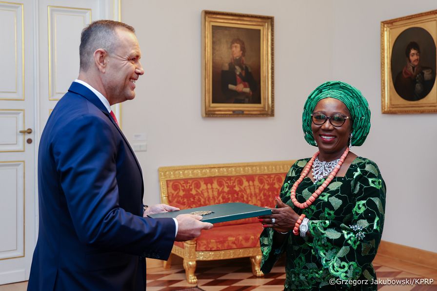 003_Prezydent Karol Nawrocki_Listy uwierzytelniające_Chioma Proscilla Ohakim_Ambasador Federalnej Republiki Nigerii_28-09-2026_GJB_2725.jpg.JPG