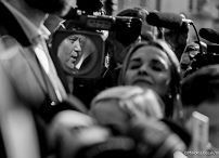 011_Prezydent Karol Nawrkic_Wypowiedź dla mediów przed Pałacem Prezydenckim_MWB27991.jpg.JPG