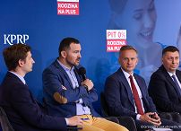 012_Konferencja wokół rozwiązań podatkowych dla rodzin_04-09-2026_GJB_3682.jpg.JPG