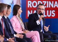 017_Konferencja wokół rozwiązań podatkowych dla rodzin_04-09-2026_GJB_3818.jpg.JPG
