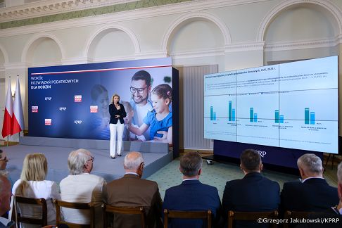 006_Konferencja wokół rozwiązań podatkowych dla rodzin_04-09-2026_GJA_5356.jpg.JPG
