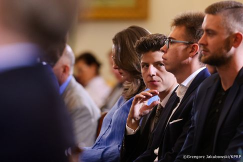 018_Konferencja wokół rozwiązań podatkowych dla rodzin_04-09-2026_GJB_3931.jpg.JPG