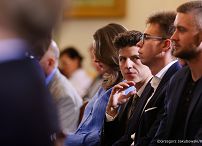 018_Konferencja wokół rozwiązań podatkowych dla rodzin_04-09-2026_GJB_3931.jpg.JPG