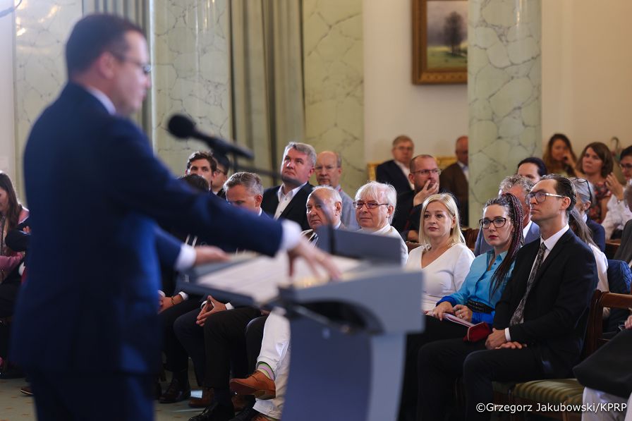 003_Konferencja wokół rozwiązań podatkowych dla rodzin_04-09-2026_GJB_3287.jpg.JPG