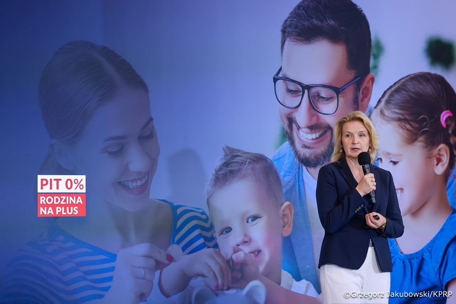 007_Konferencja wokół rozwiązań podatkowych dla rodzin_04-09-2026_GJB_3404.jpg.JPG