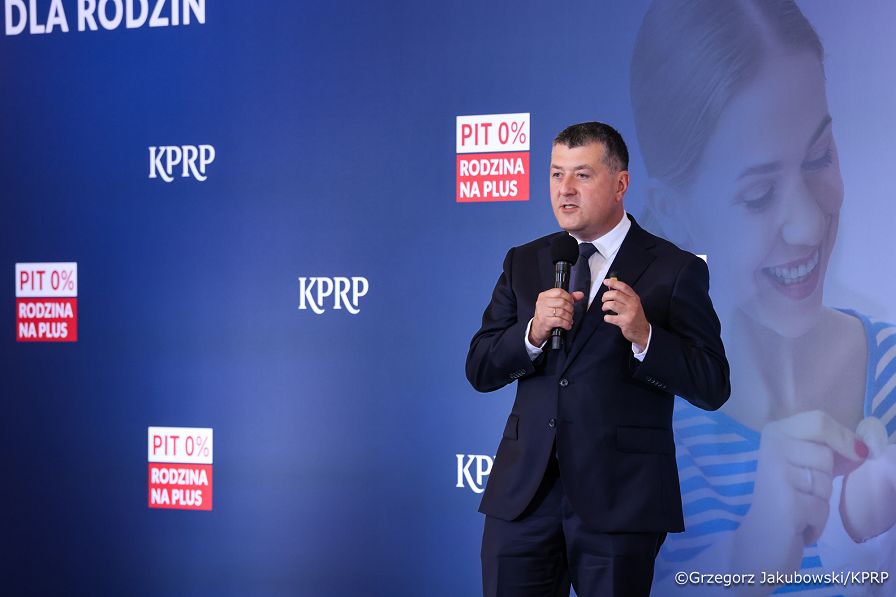 009_Konferencja wokół rozwiązań podatkowych dla rodzin_04-09-2026_GJB_3617.jpg.JPG