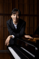 Hyuk Lee